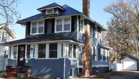 929 North High Street, Carlinville, IL 62626