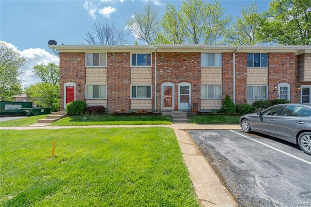 10985 Carroll Wood, St Louis, MO 63128 is now new to the market! The