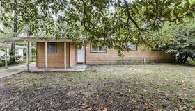 6834 Snow White Dr, Jacksonville, FL 32210