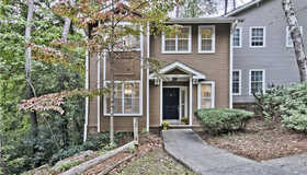 1104 Woodbridge Hollow NE, Atlanta, GA 30306