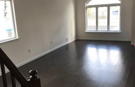 Real estate listing preview #2