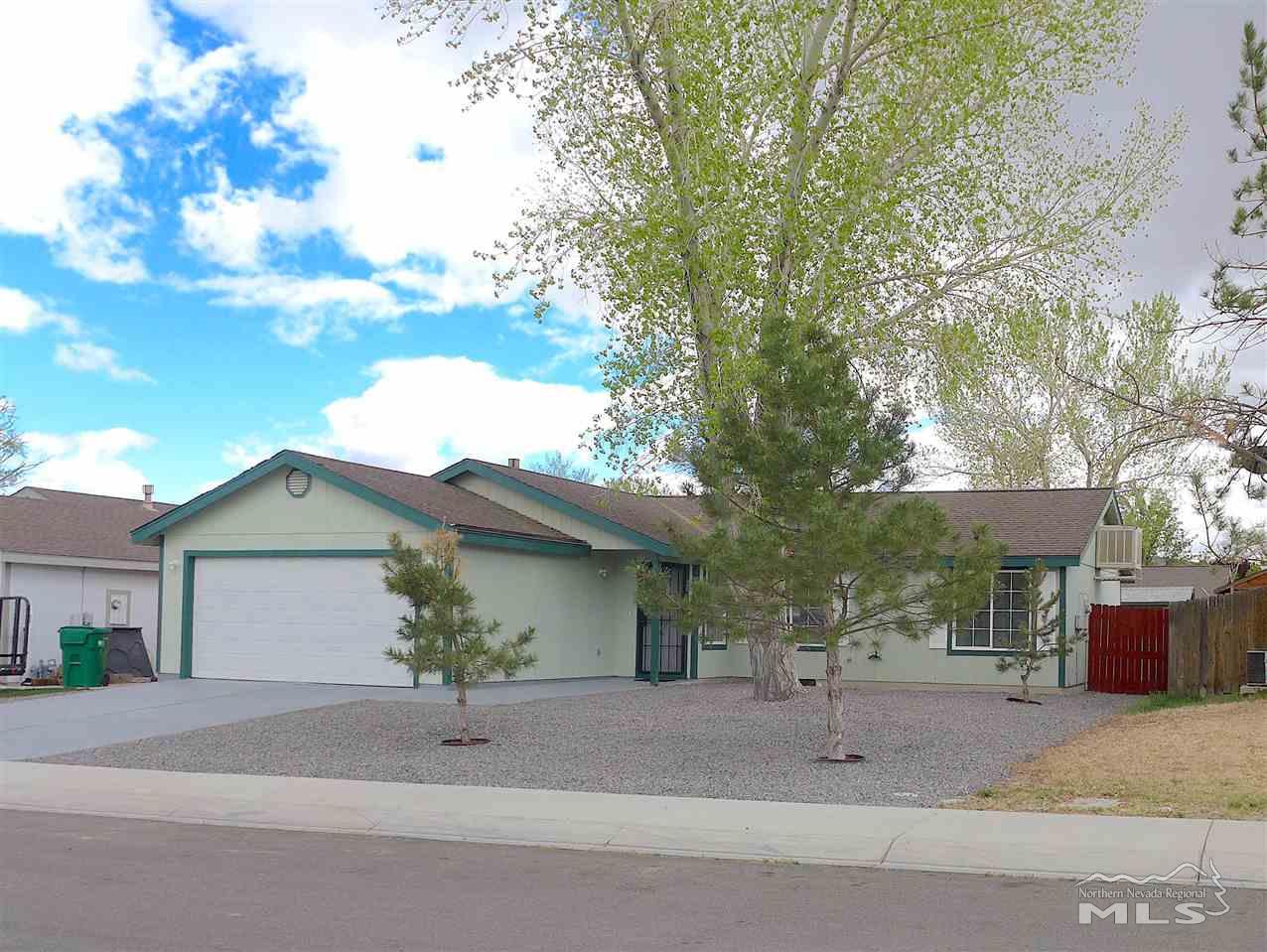 837 Columbine Dr, Fernley, NV 89408 Lisa Hayes, Realtor