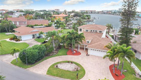452 Bath Club Boulevard N, North Redington Beach, FL 33708