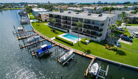 12525 3rd Street E #303, Treasure Island, FL 33706