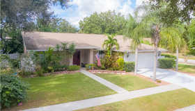 2444 Briar Oak Circle, Sarasota, FL 34232