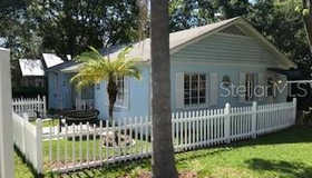 237 E 4th Avenue, Mount Dora, FL 32757