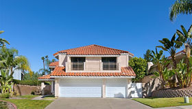 27321 Monforte, Mission Viejo, CA 92692