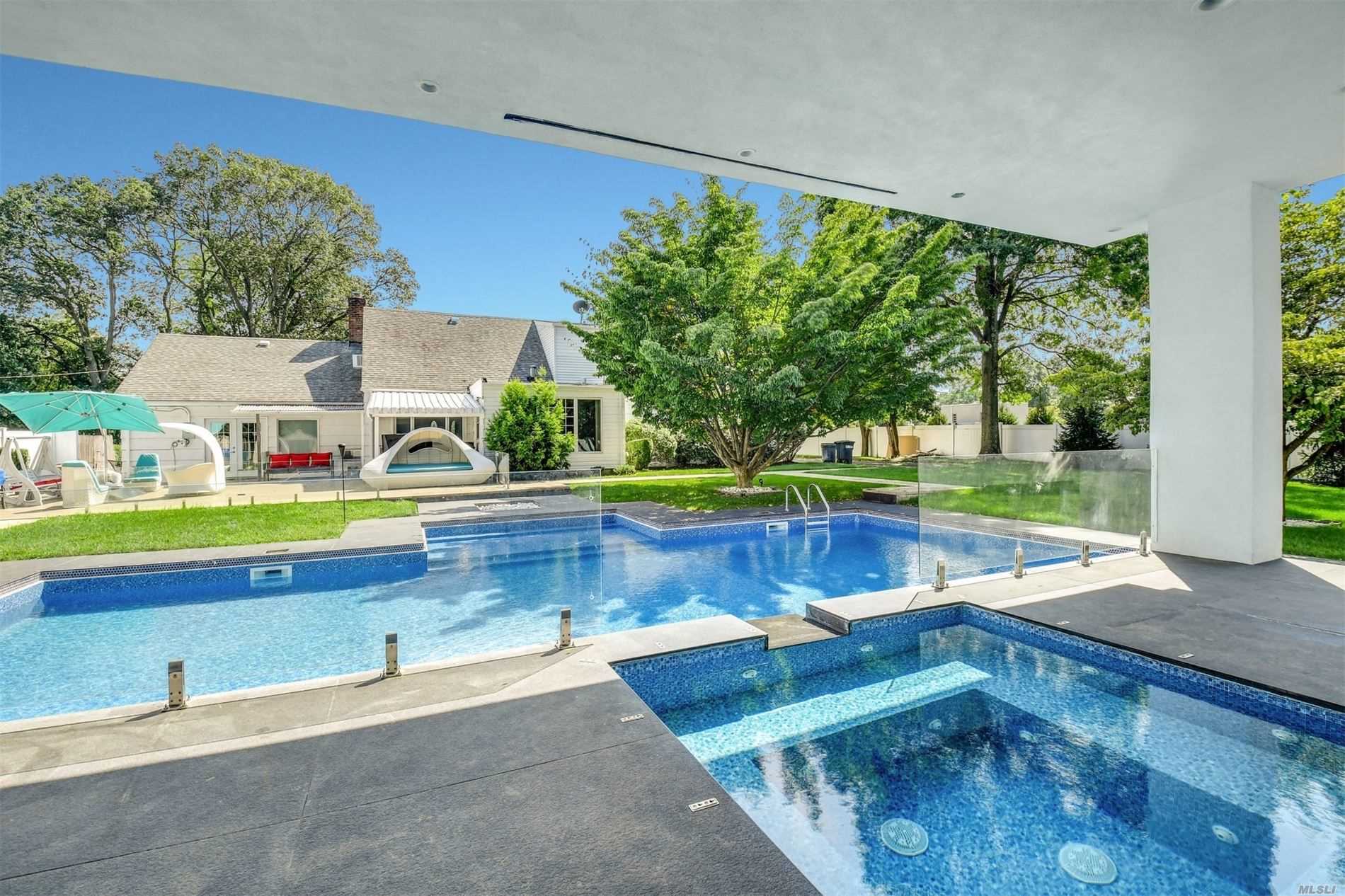 183 jericho tpke old westbury ny 11568 is now new to the designing dreams jericho tpke
