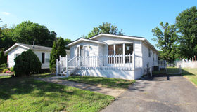 18 Forest Drive, Manalapan, NJ 07726