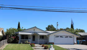 620 W H Street, Dixon, CA 95620