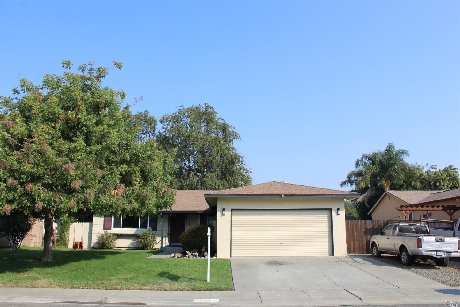 930 Woodvale Drive, Dixon, CA 95620 is now new to the market! Motley