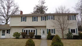 2 Ivy Ln, Natick, MA 01760