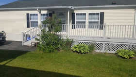 48 Blackbird CT, Tiverton, RI 02878