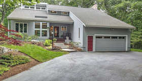 85 Carlton Ln, North Andover, MA 01845