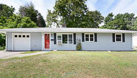 10 Doris Rd, Framingham, MA 01701