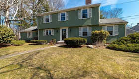 32 Eastway, Reading, MA 01867