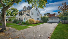 6 Charlotte Rd, Marblehead, MA 01945