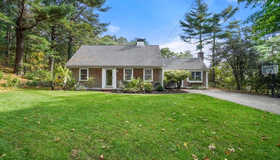 110 Duck Hill Rd, Duxbury, MA 02332