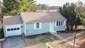 16 Hinckley Road, Tewksbury, MA 01876