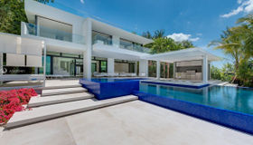 5004 N Bay Rd, Miami Beach, FL 33140