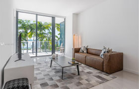 Real estate listing preview #2