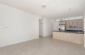 Real estate listing preview #13