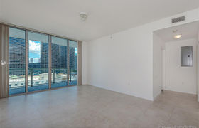 Real estate listing preview #8