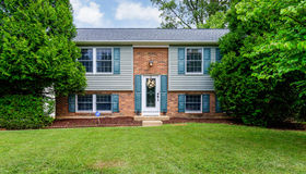 102 Red Oak Lane, Sterling, VA 20164