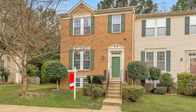 7734 Effingham Square, Alexandria, VA 22315