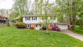 6814 Maplecrest Drive, Annandale, VA 22003