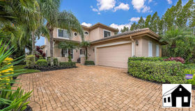 6108 Fairway CT, Naples, FL 34110