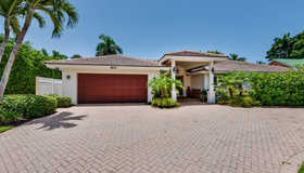 500 Mooring Line Dr, Naples, FL 34102