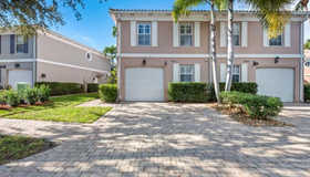 5795 Cove Cir #15, Naples, FL 34119