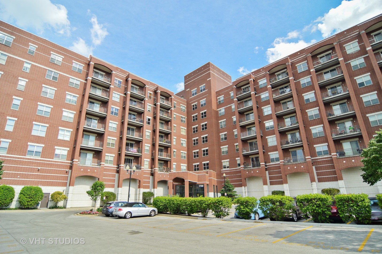 1700 Riverwoods Drive #321, Melrose Park, IL 60160 is now new to the market! - Nancy Sliwa