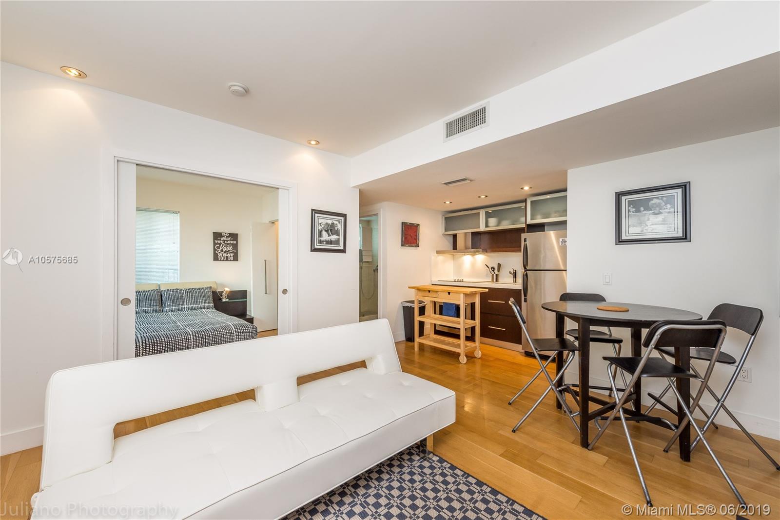 930 10th St #3, Miami Beach, FL 33139