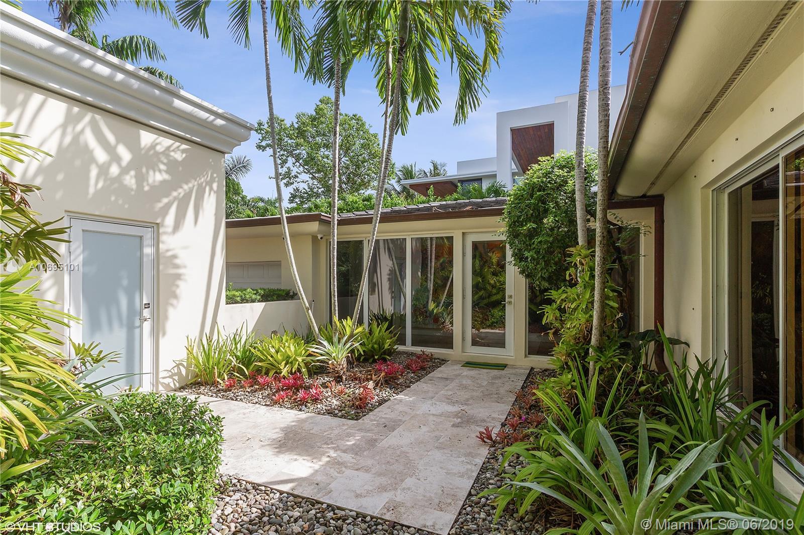 5055 N Bay Rd, Miami Beach, FL 33140