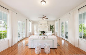 Real estate listing preview #8