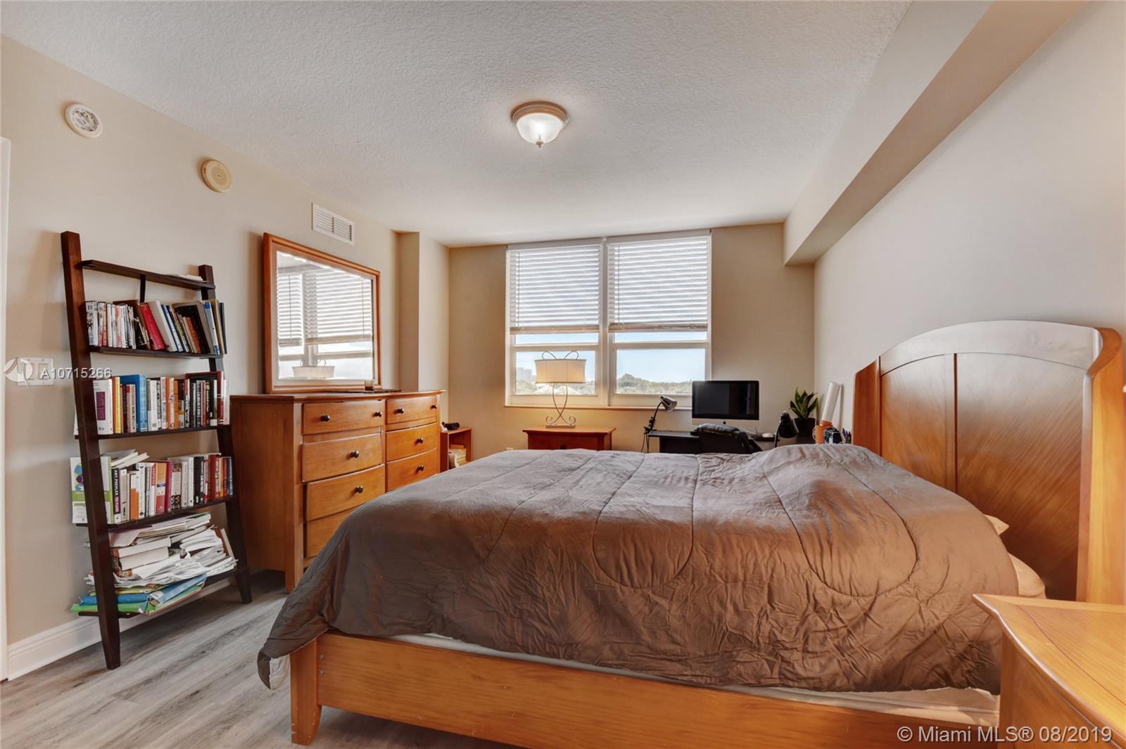 Real estate listing preview #12