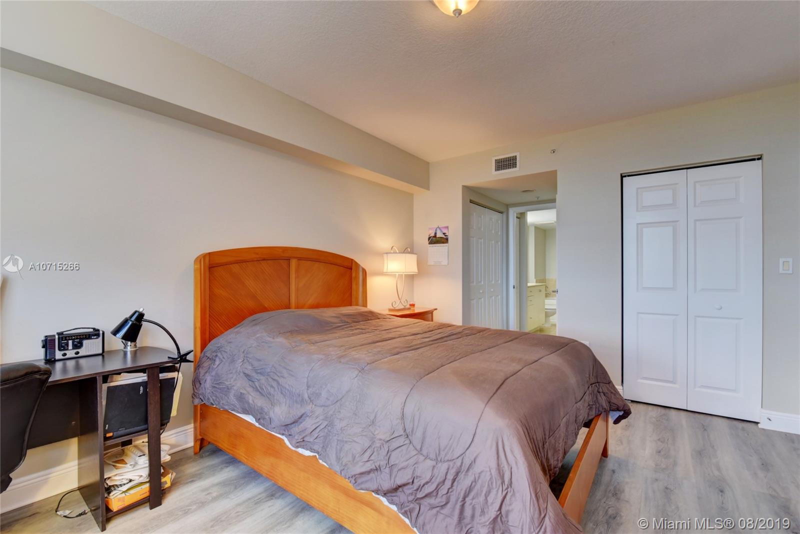 Real estate listing preview #13