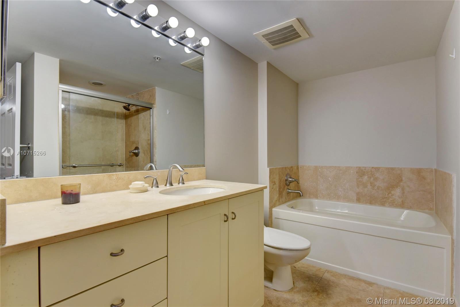 Real estate listing preview #14