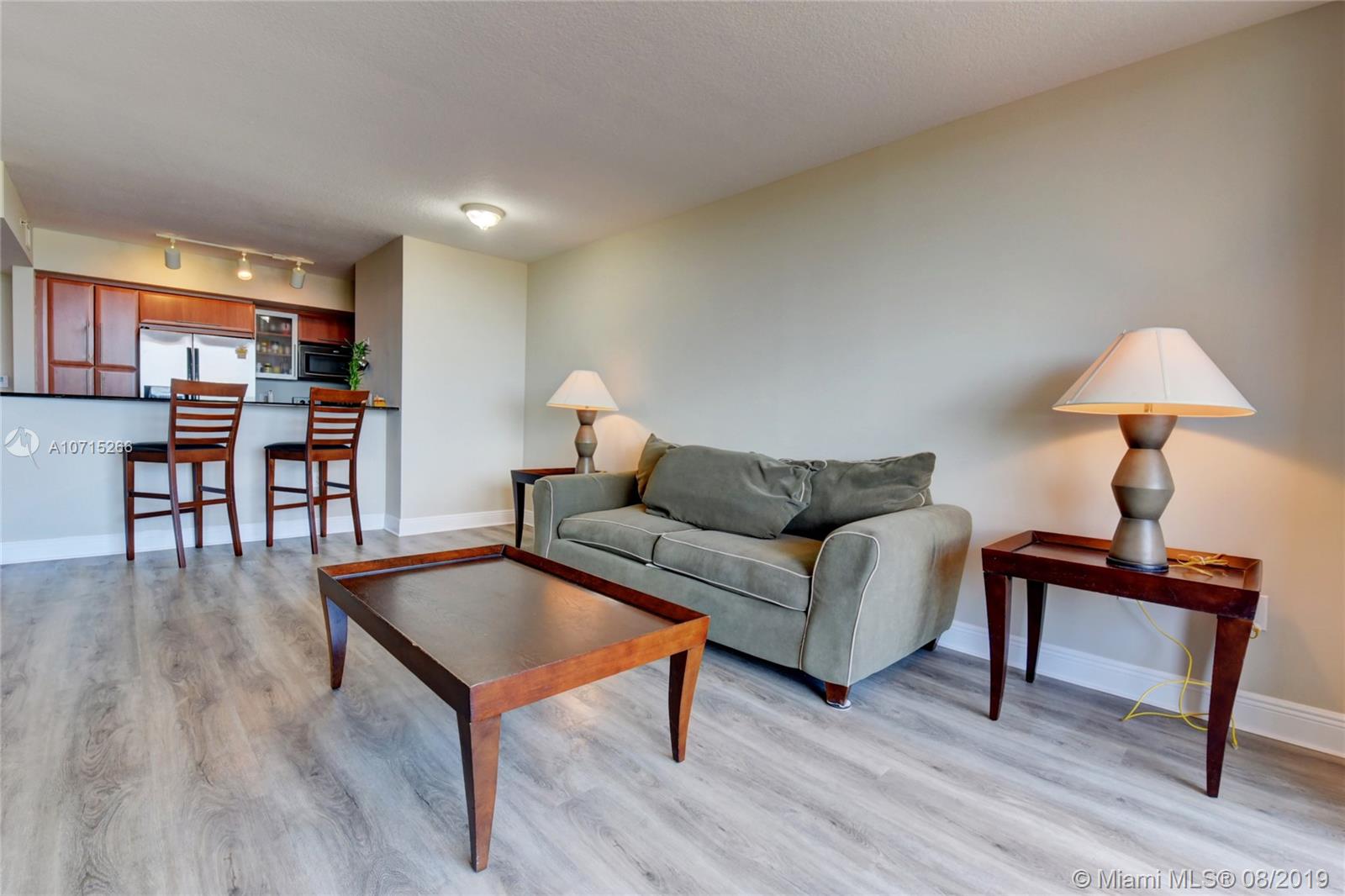 Real estate listing preview #3