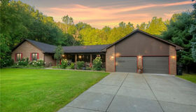 525 Gulley Rd, Howell, MI 48843