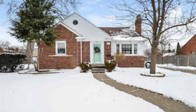 1814 Stanhope St, Grosse Pointe Woods, MI 48236