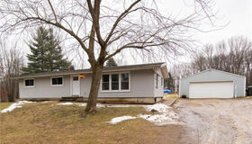 10573 Pine Bluff Ave, Whitmore Lake, MI 48189