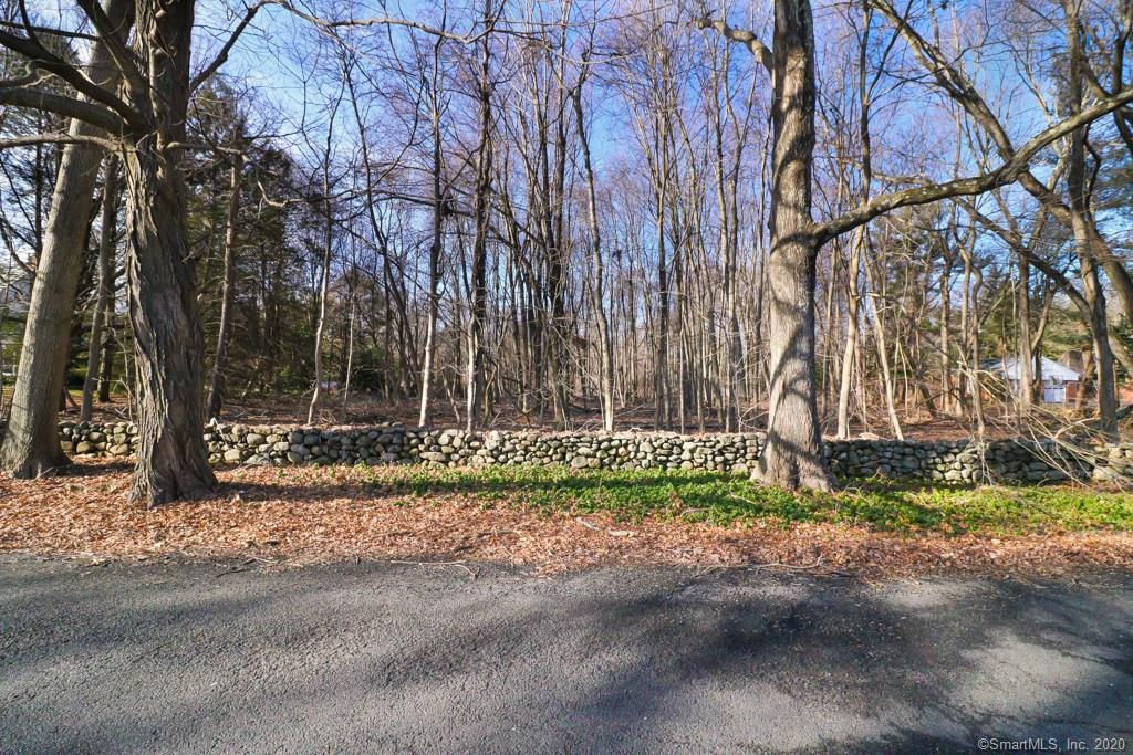 4 North Pease Road, Woodbridge, CT 06525 is now new to the market