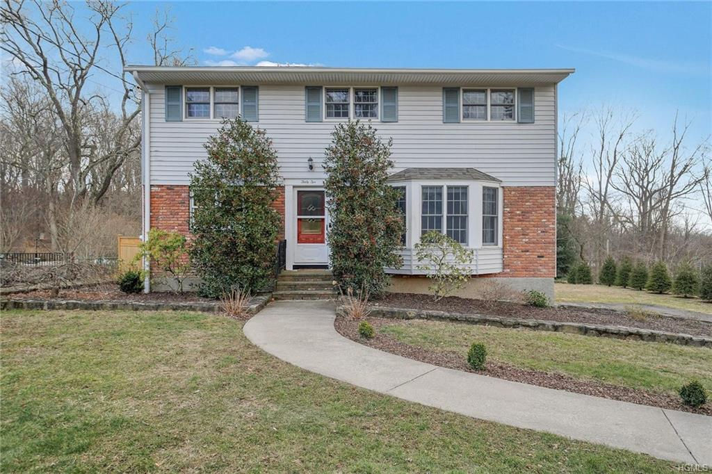 32 Minkel Road, Ossining, NY 10562 is now new to the market! The Café