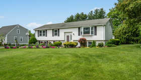 34 Hamilton Road, Northborough, MA 01532