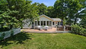 15 White St, Duxbury, MA 02332