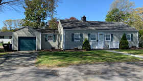 22 Gates Ave, Hudson, MA 01749