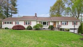 16 Park St W, Shrewsbury, MA 01545